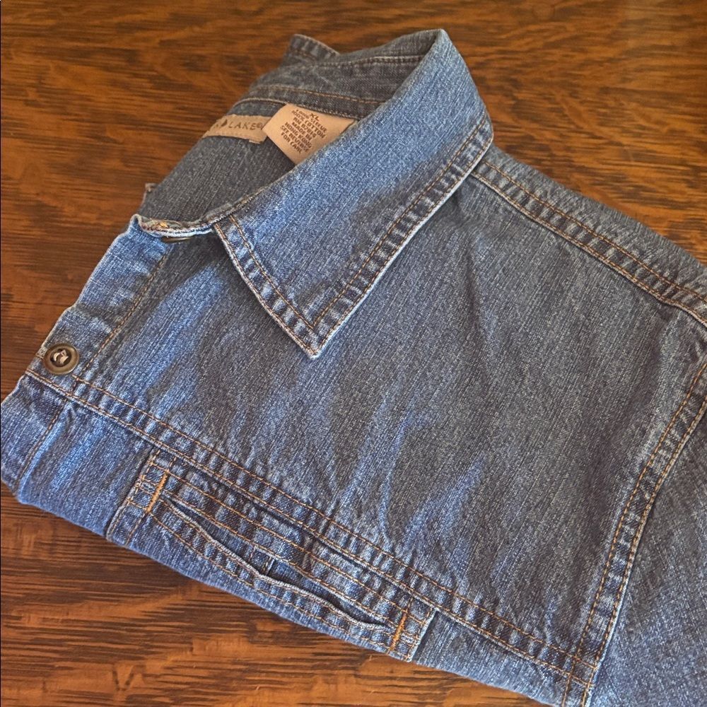 Mountain Lake size XL, denim shirt with metal buttons in the front - Picture 11 of 11